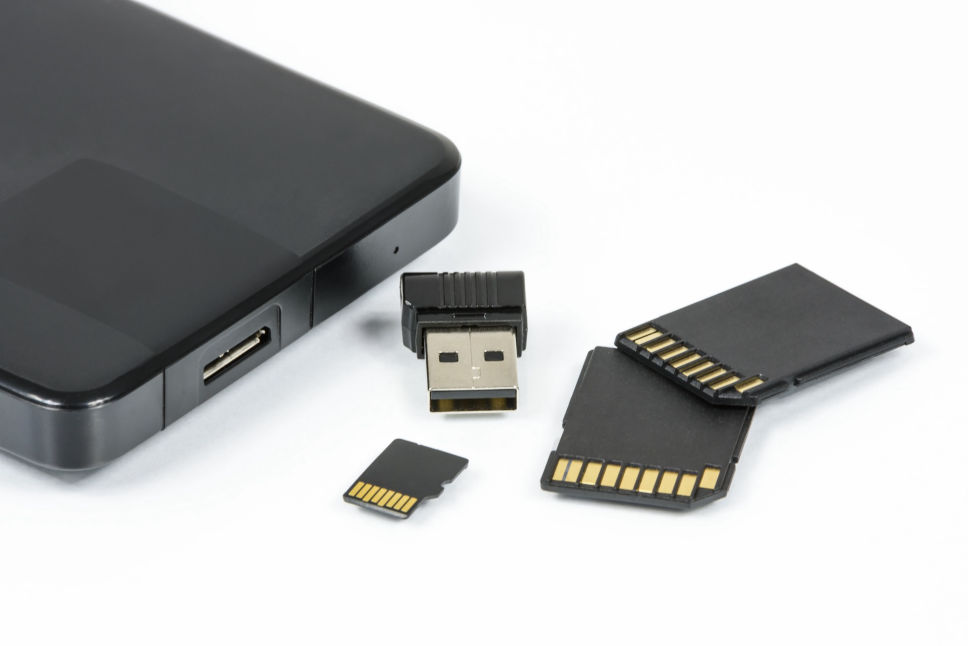 Data recovery van usb-sticks, SD-kaarten, harde schijven, SSD etc.